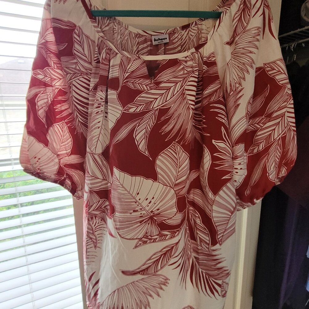 One Papaya Hawaii Hawaiian flowered top